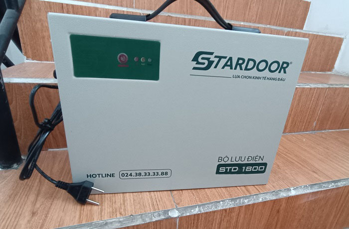 Giá bình lưu điện cửa cuốn Stardoor STD1800 chính hãng